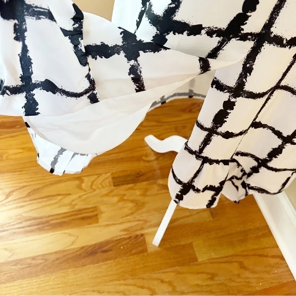 Eshakti Zapelle Fit and Flare Mock Neck Black and White Dress - Large (14) - Picture 10 of 15